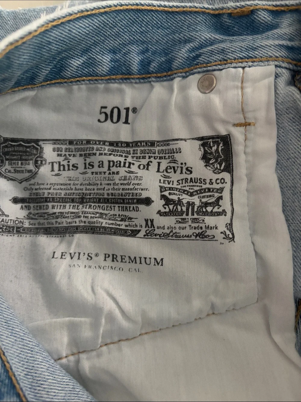 Levis 501 Original High Rise Distressed Denim Shorts Medium Wash Blue size 30 - Picture 7 of 10